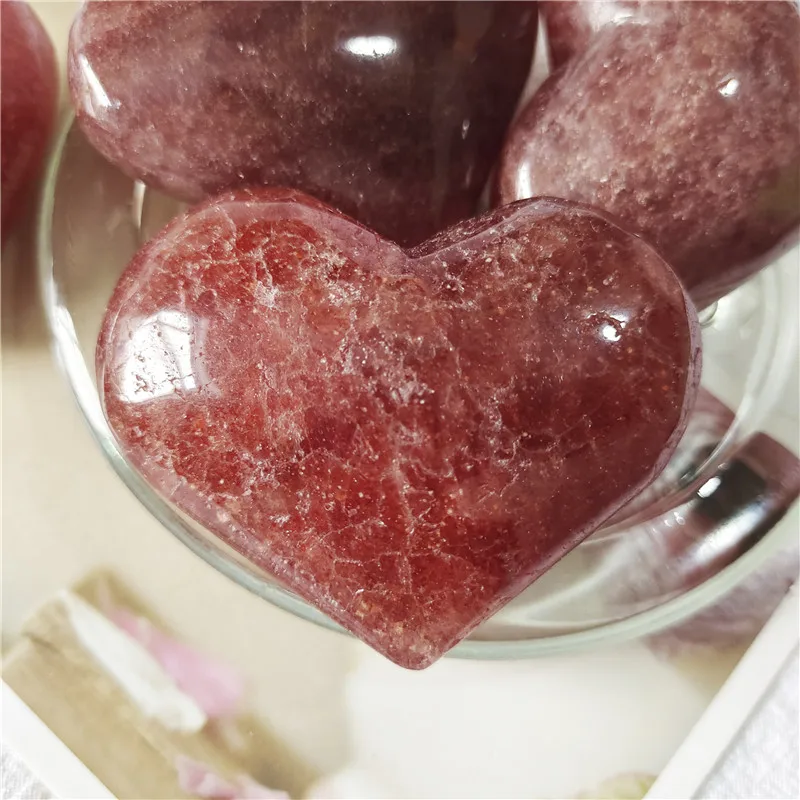 Sale Natural Healing Crystals Carving Crafts Strawberry Crystal Heart For Christmas Decorations