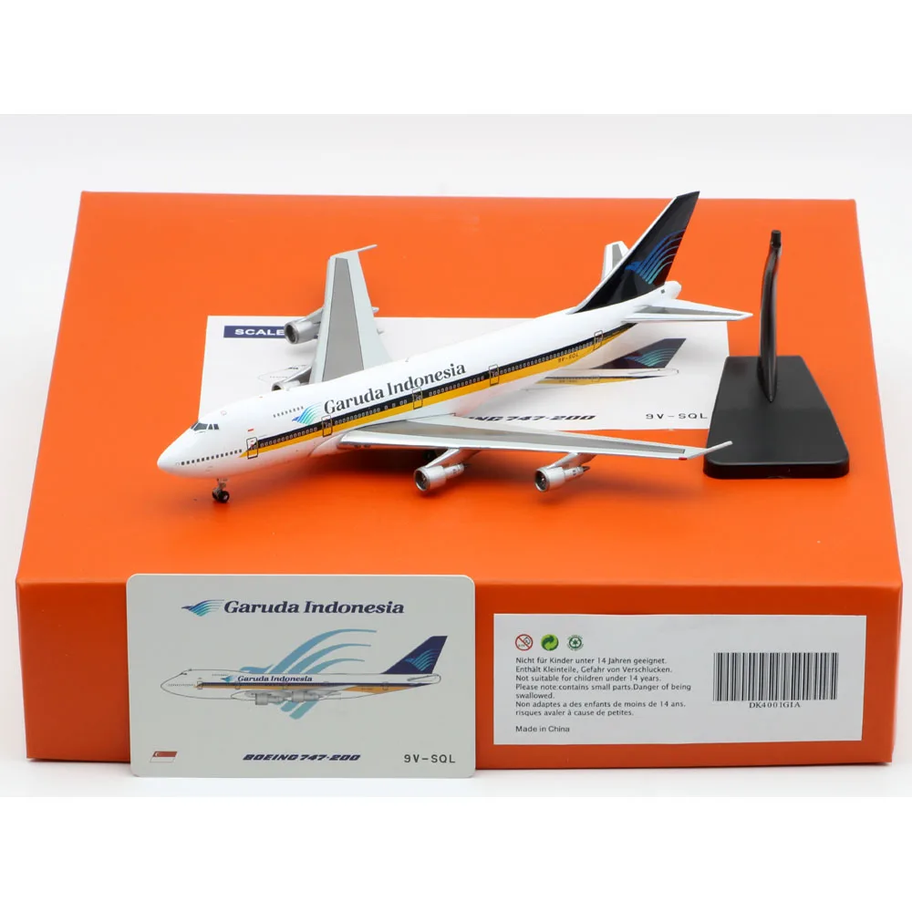 

1:400 Alloy Collectible Plane Gift JC Wings DK4001GIA Garuda Indonesia Boeing B747-200 Diecast Aircraft Model 9V-SQL With Stand