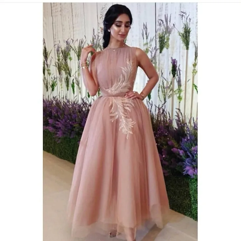 A-Line Elegant Pink Tulle Dubai Arabic Evening Dresses Lace Appliques Sleeveless Floor Length Formal Party Prom for Women Party