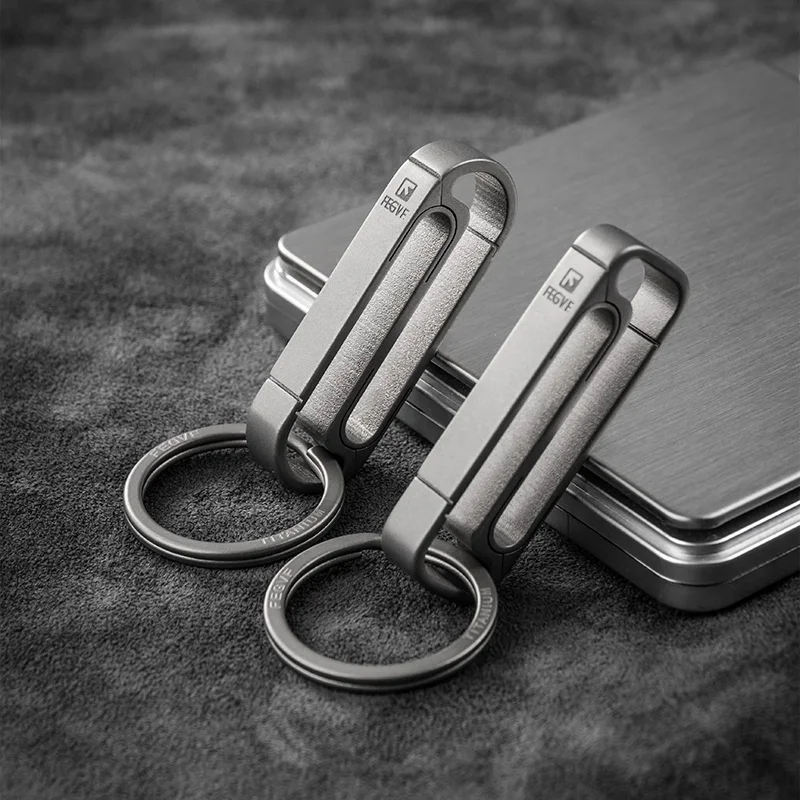 

Titanium Luxury Car Keychain Lightweight EDC Belt Double-Slde Opening Key Chain Key Ring Man Creativity Father Day Gift