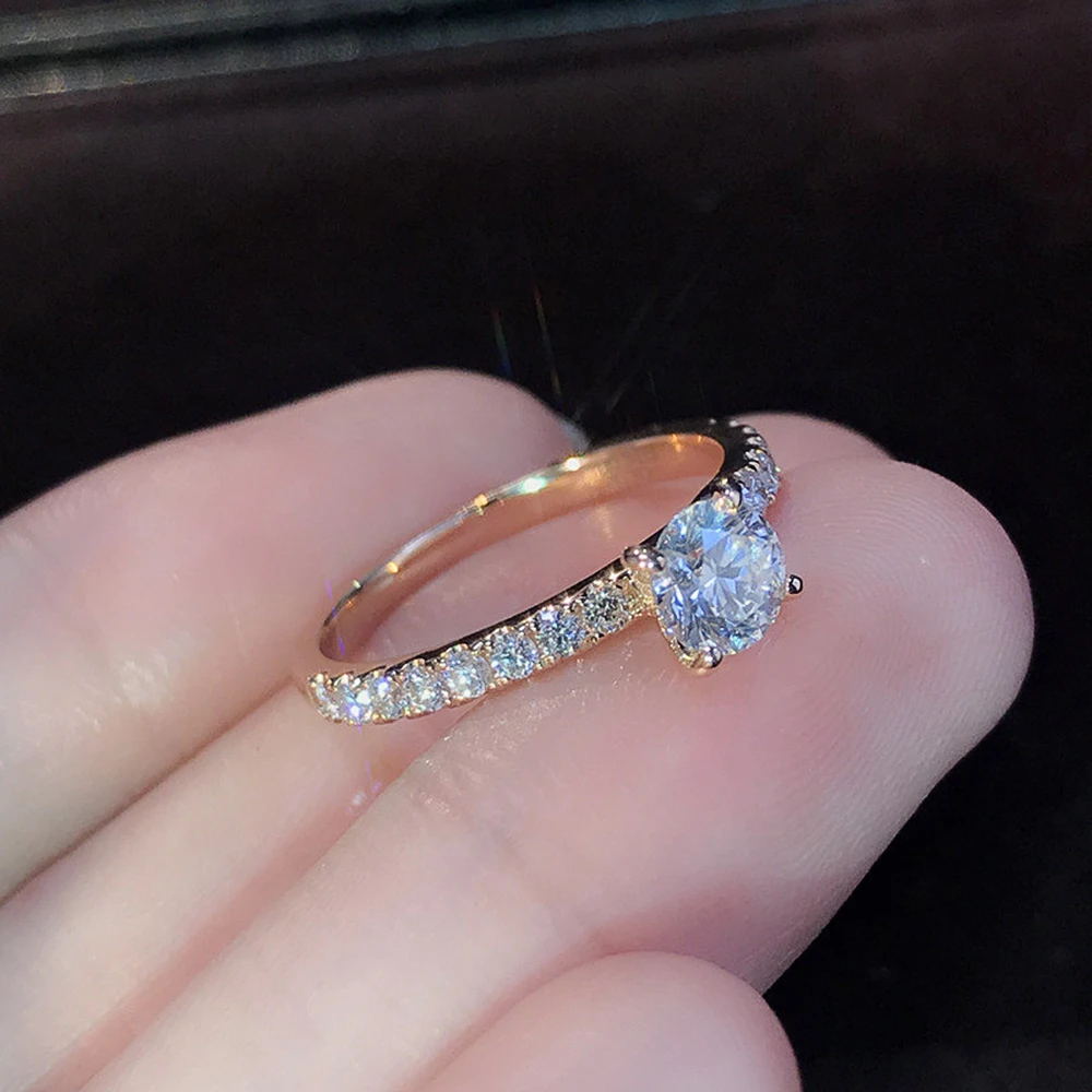 Huitan Klassisches 4-Krallen-Design, rund, Zirkonia, für Damen, Hochzeit, Verlobungsringe, 3 Farben erhältlich, zurückhaltender Brautschmuck, heißer Verkauf – Detail 2