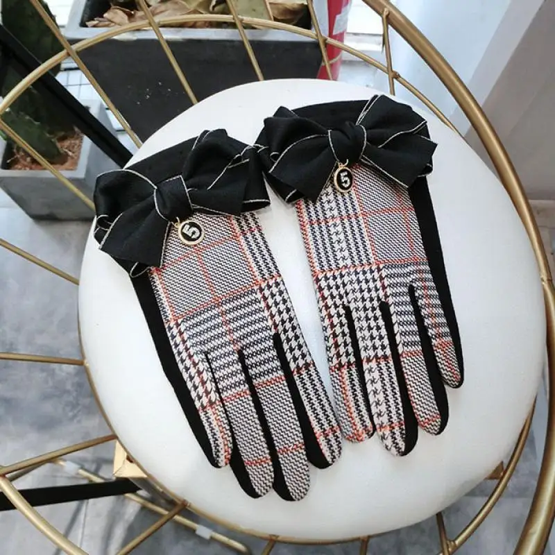 Korean Version of The Lattice Bow Suede Female Autumn and Winter Plus Velvet Warm Touch Screen Bow 5 Word Student Finger Gloves