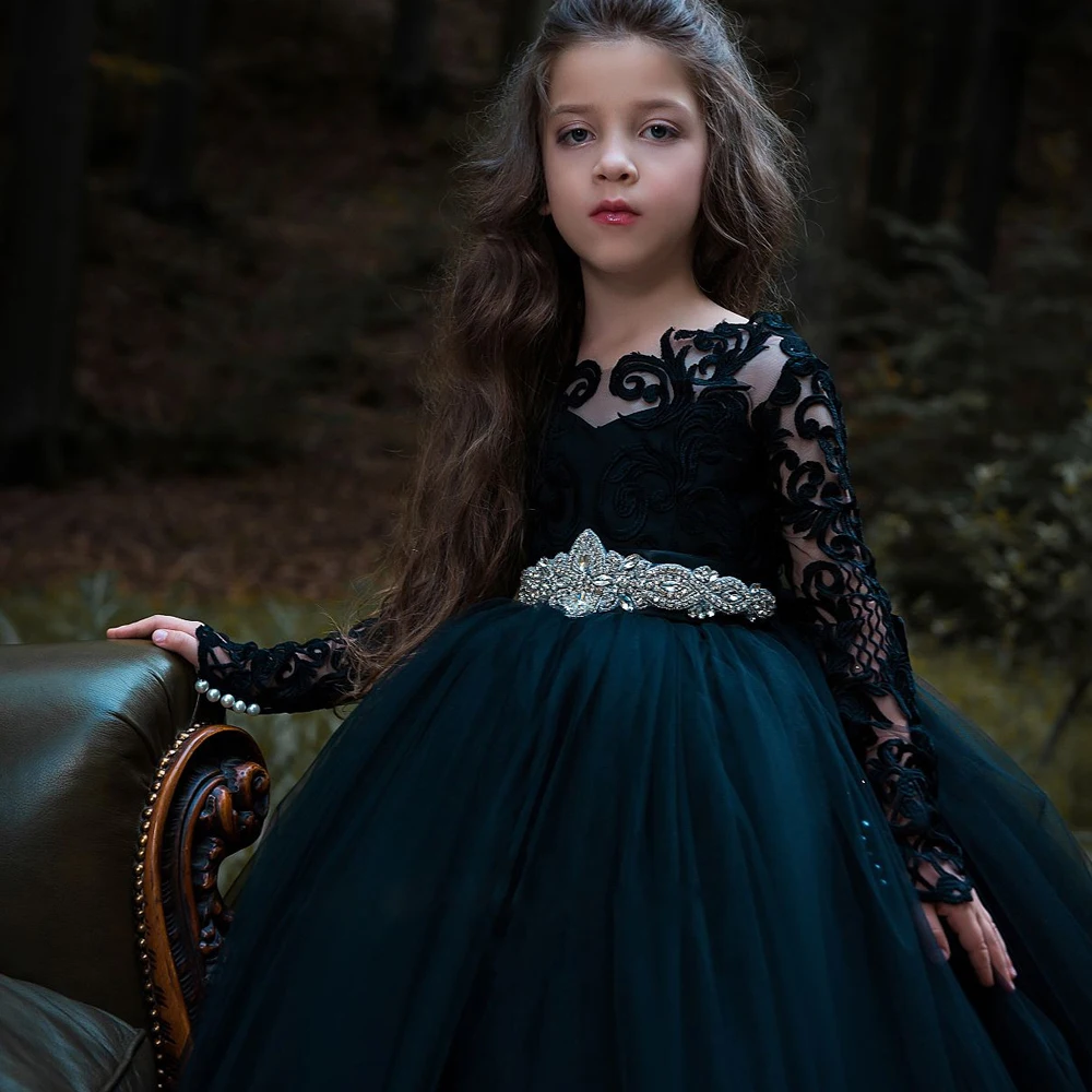 Le nuove Ragazze di Fiore Dei Vestiti A Maniche Lunghe Abiti di Sfera Aperto Indietro con Perline Sash Elegante Da Sposa Ragazze Comunione Abiti