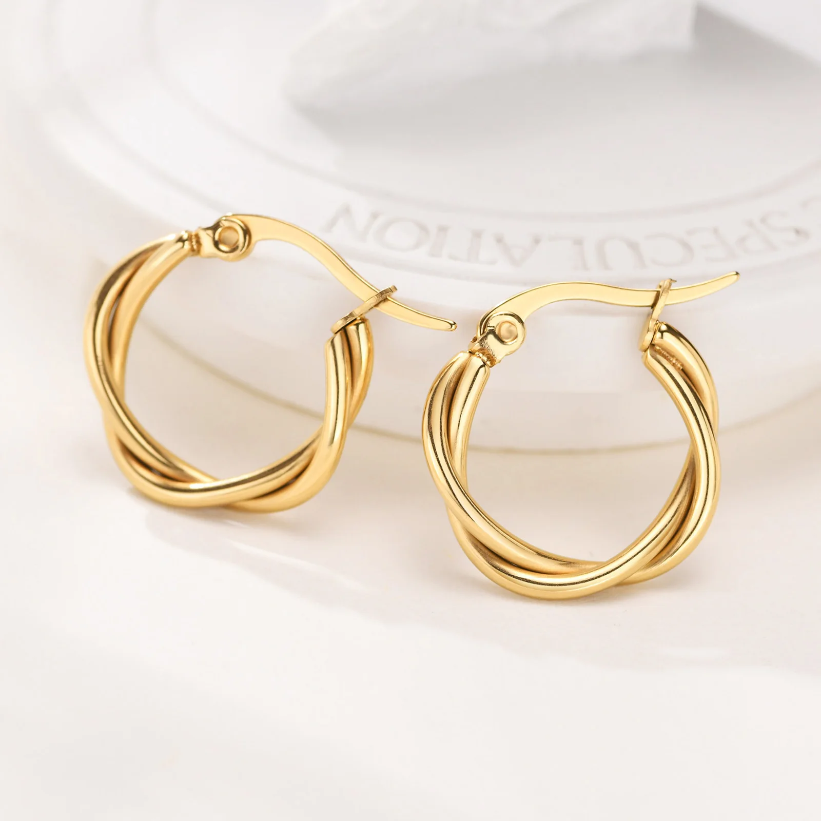 Minimalist Twisted Hoop Earrings for Women Jewelry, Gold Color Stainless Steel Round Circle Ear Clip Accessory, Gift to Her