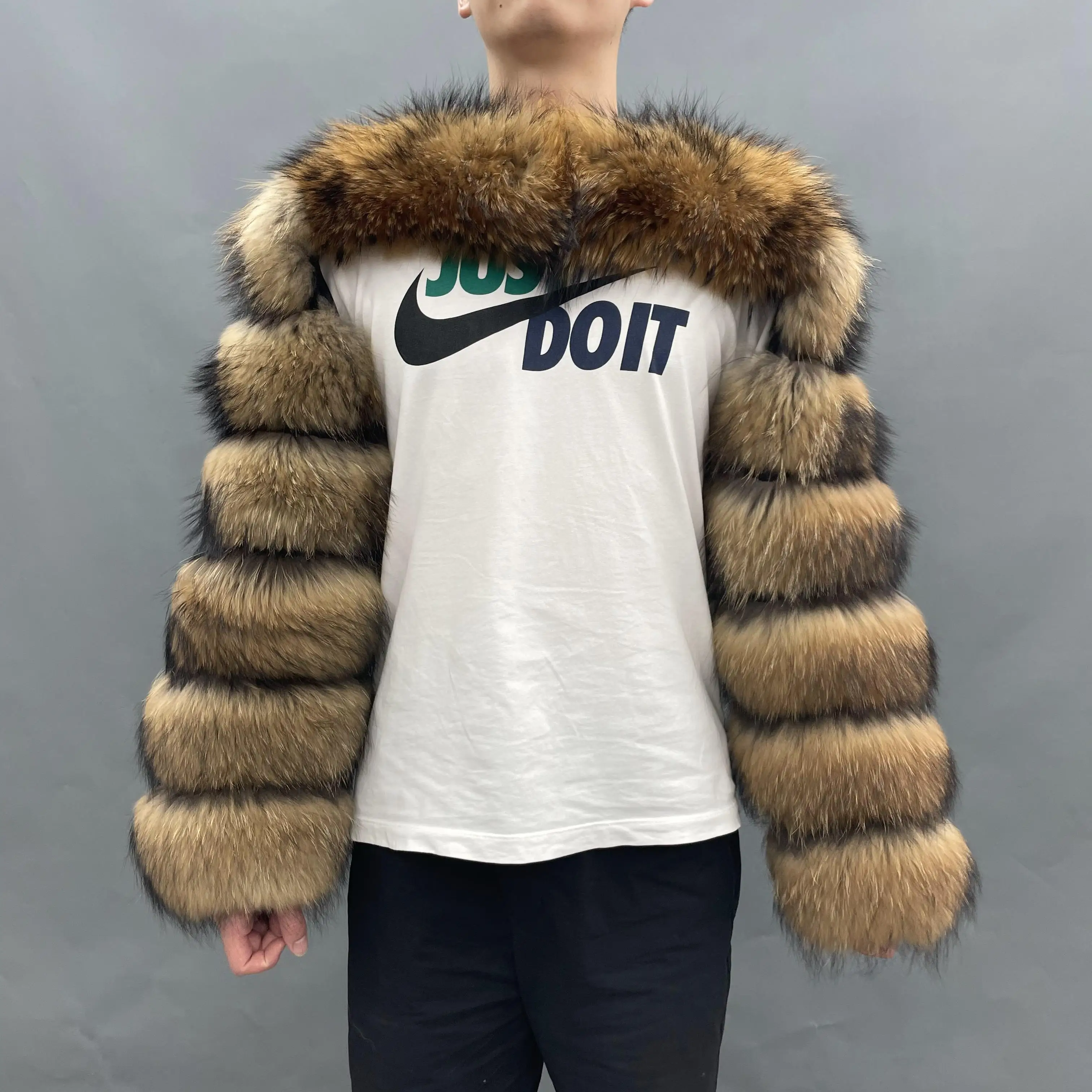 JANEFUR Hot Sale Real Fur Sleeves Fashion Fox Fur Coat Custom Logo Fluffy Warm Raccoon Fur Winter Fur Coat Two Sleeves