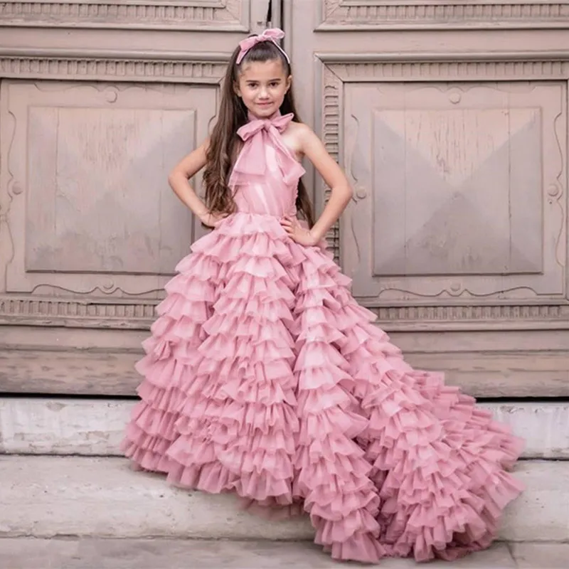 Blush rosa em camadas vestido da menina de flor para o casamento um ombro com faixa removível para a mãe com filha vestidos com trem de varredura