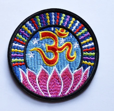 40x YOGA Aum om infinity hindu indian LOTUS retro hippie Iron On patch (≈  7.7 cm)