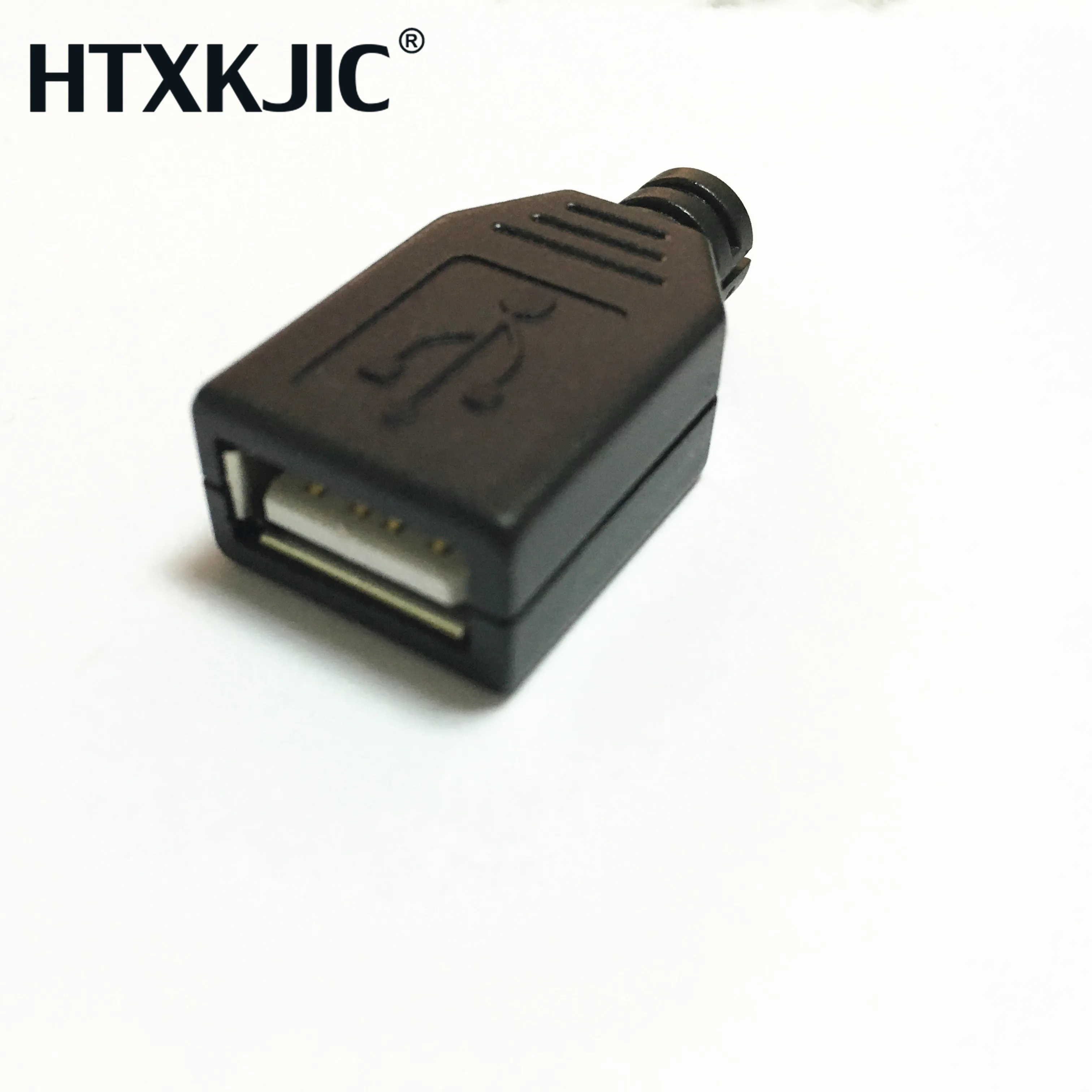 جديد 100 قطعة نوع الأنثى USB 4 دبوس التوصيل موصل مقبس مع الأسود البلاستيك غطاء