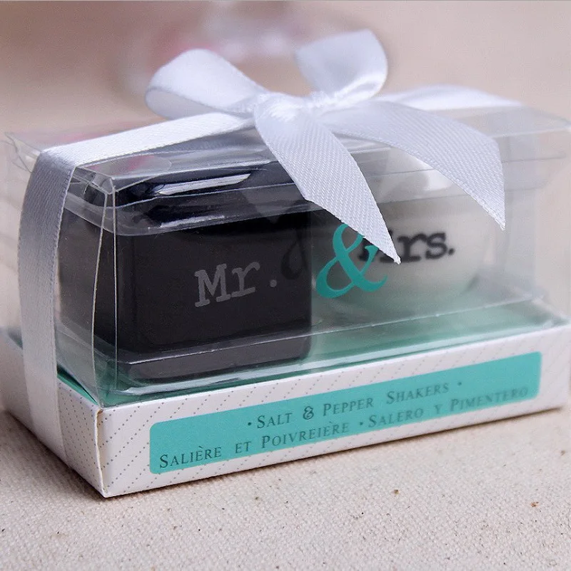 1 SET X Mr.& Mrs. Ceramic Salt&Pepper Shakers Wedding Seasoning Pot Bridal Shower Favors