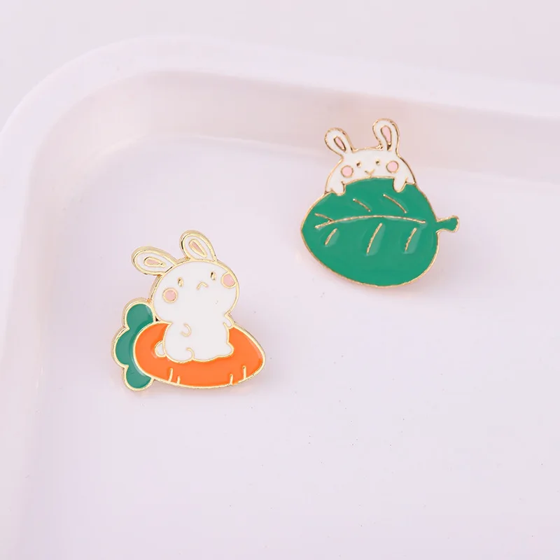 Cartoon Cute Carrot Rabbit Alloy Enamel Brooch Japan And South Korea Simple Plant And Small Animal Badges Bag Lapel Pin Jewelry