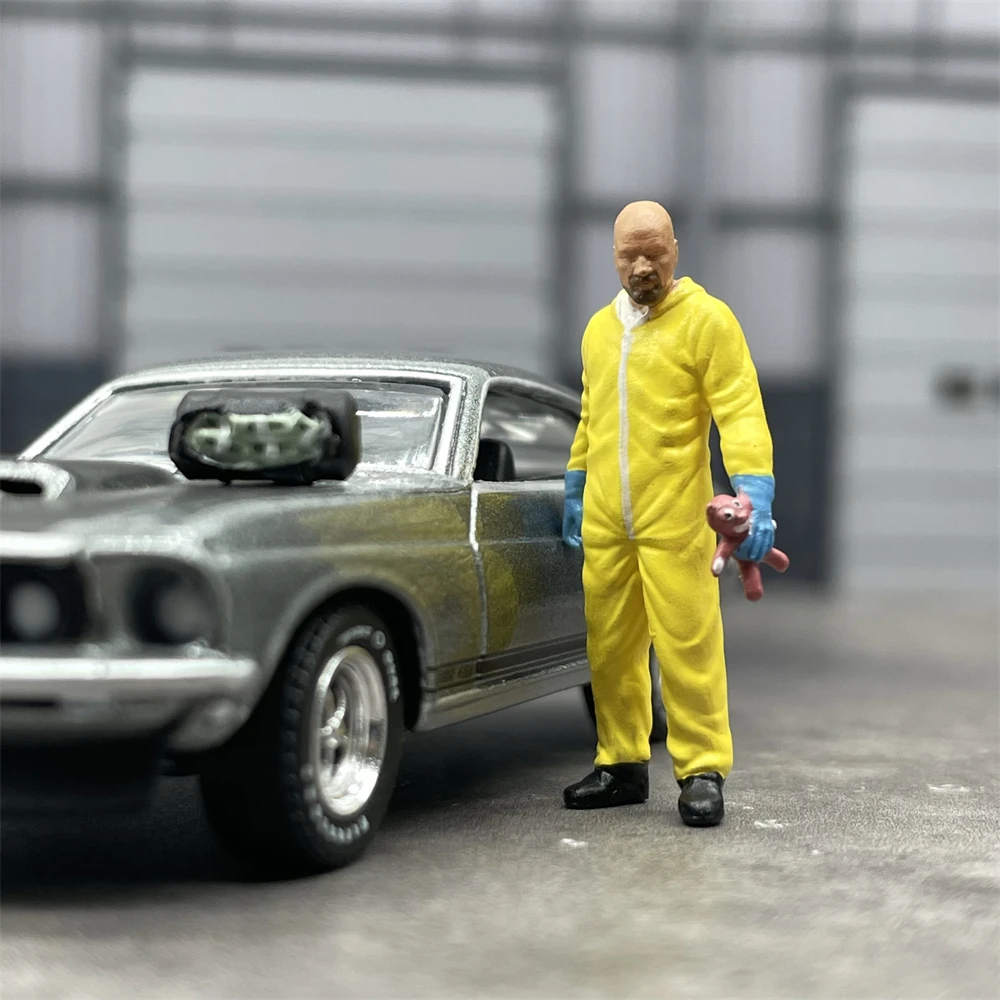 1/64 Scale Model Breaking Bad Walter White Carrying Money Bag Cast
