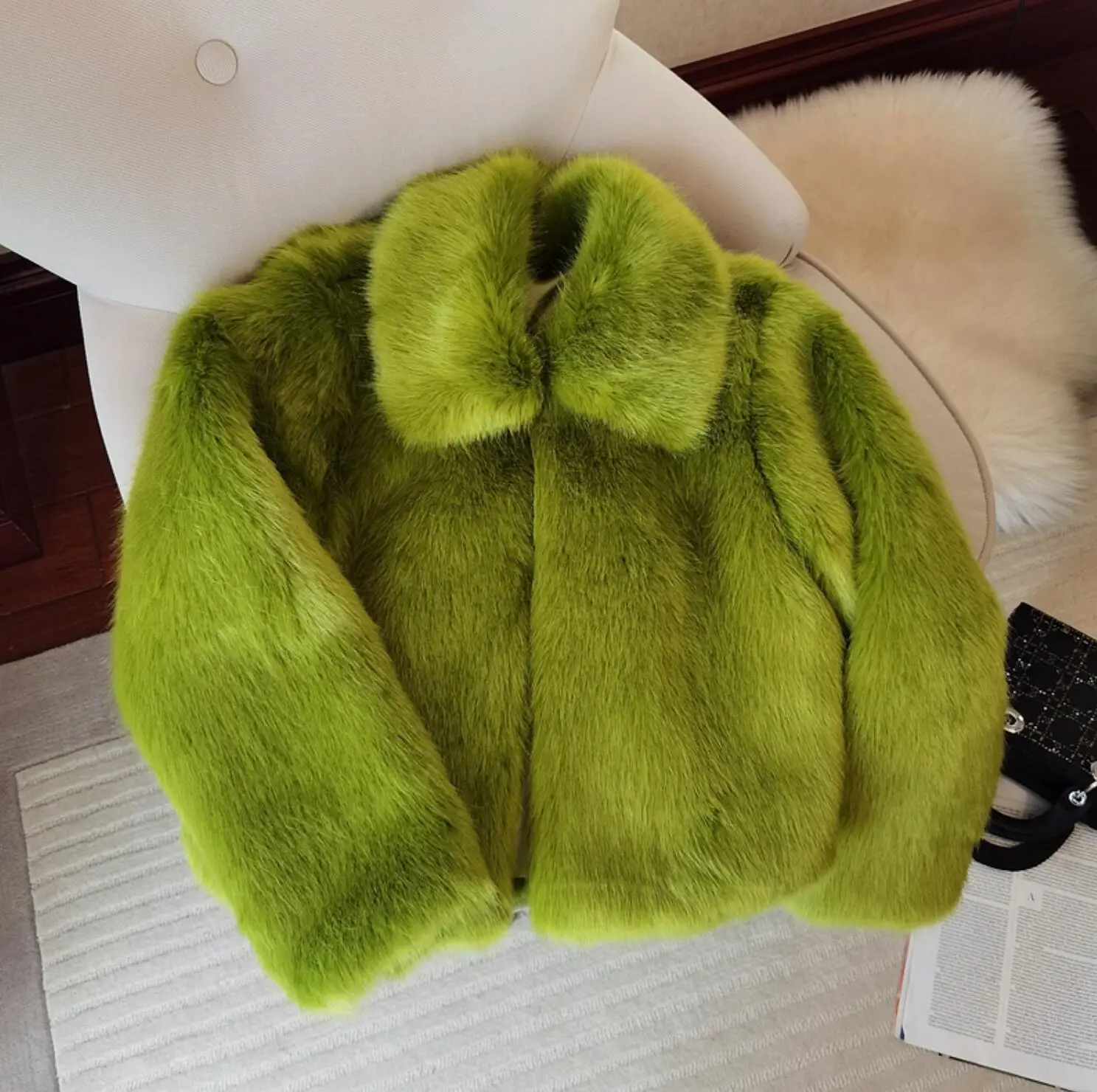 Winter Turn down Collar Lapel Hairy Shaggy Soft Faux Fur Coat Green Women Long Sleeve Furry Fur Warm Jacket Short Outerwear