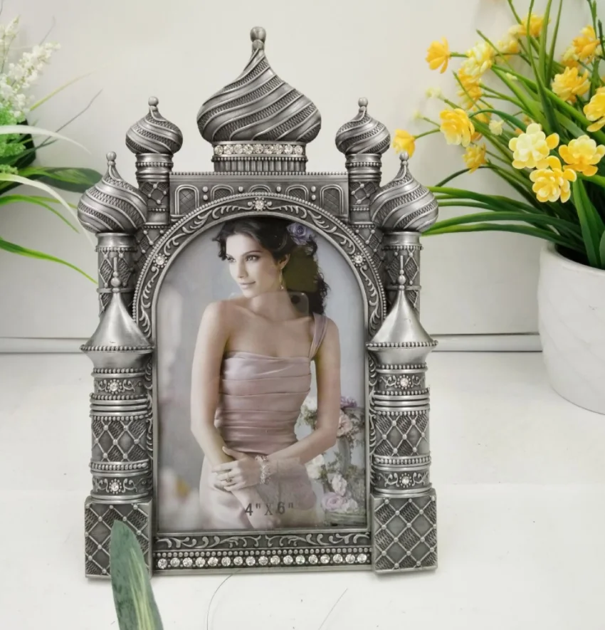 

6 inch Castle shape metal photo frame princess photo frame for Home Decor Wedding decorative picture frames XY530