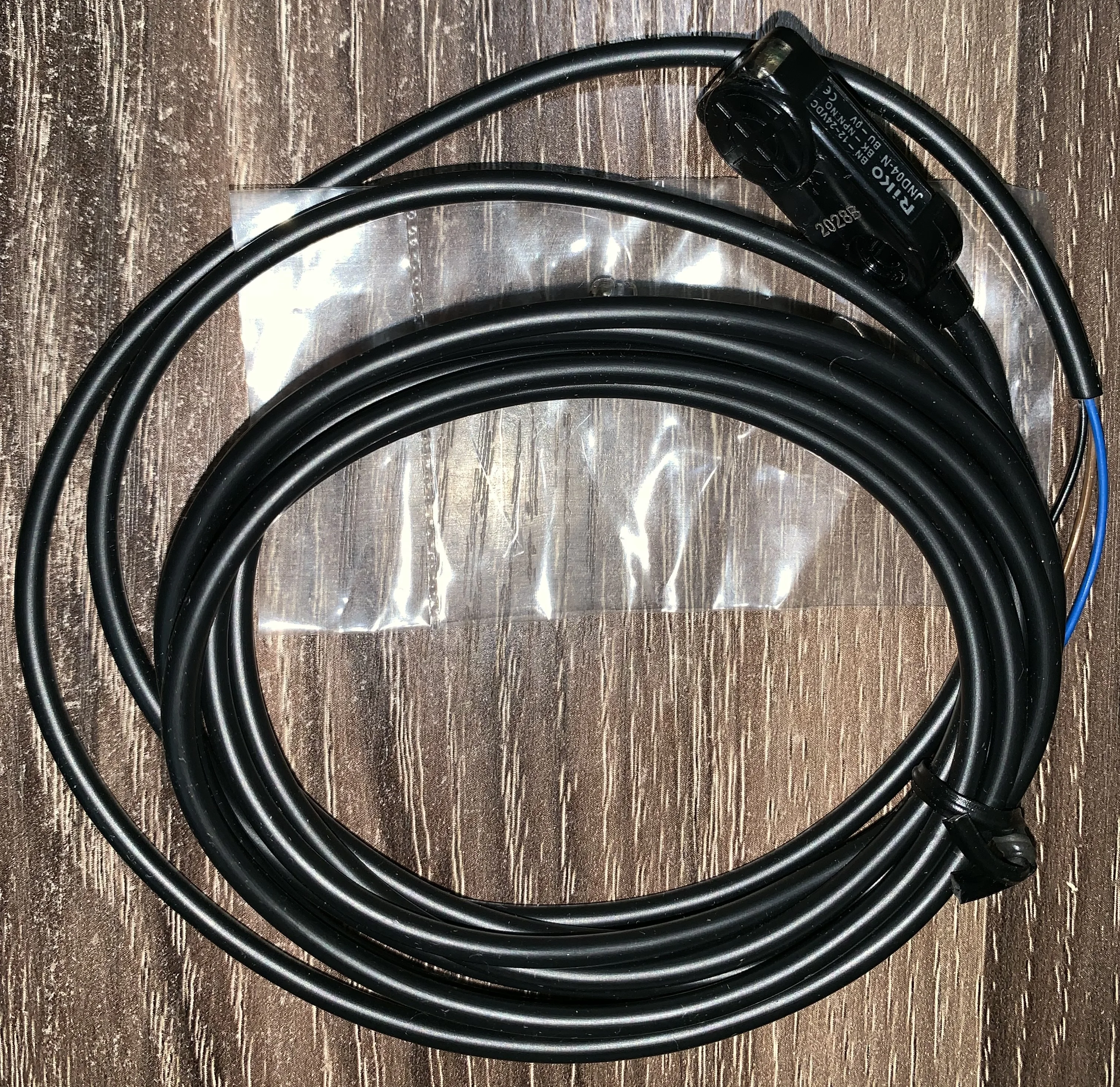 

Новый оригинальный бесконтактный переключатель Riko JND04-N2 JND04-P2 JND02-P JND02-N2 JN04-P JN02-P