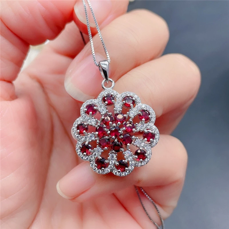 WEAINYNatural Garnet Necklace S925 Sterling Silver Woman Pendant Natural Burgundy Gem Main Stone 3*3mm with Certificate