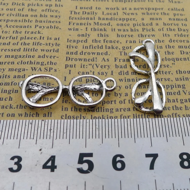 10Pcs 12*32mm Antique Silver Color Glasses Charms Unique Necklace Keychain Vintage Pendant For DIY Jewelry Making Wholesale