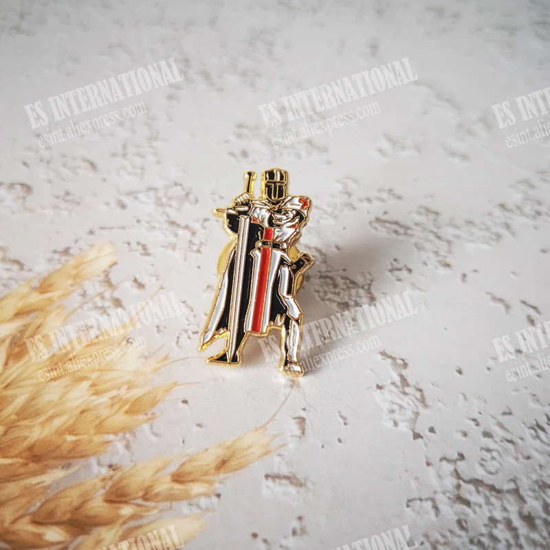 Masonic Lapel Pins Badge Mason Freemason BLM45 Knight size 1.4*2.6cm Retro gilded minimalist creative zinc alloy Symbol Gift