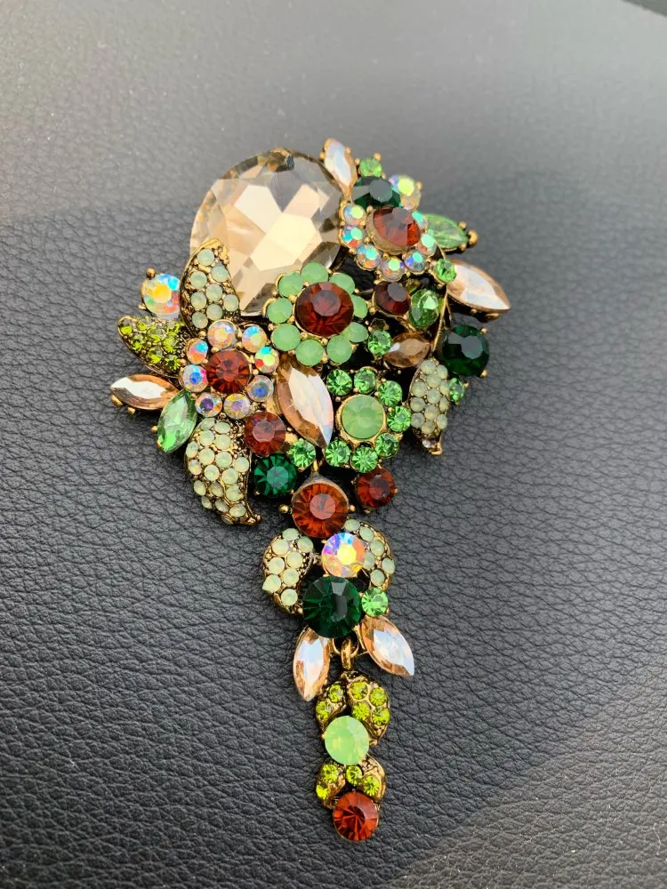 Europe And Usa Popular Brooch Color big glass brooch christmas brooch women clothing accessories