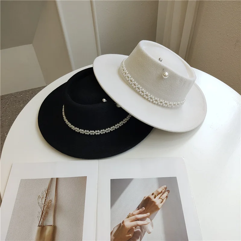 Women\'s Pearl Chain Fedora High Fashion with Pearl Pins Bump Cap Black White Autumen Winter Ladies Fedoras Wide Brim Girl Hat