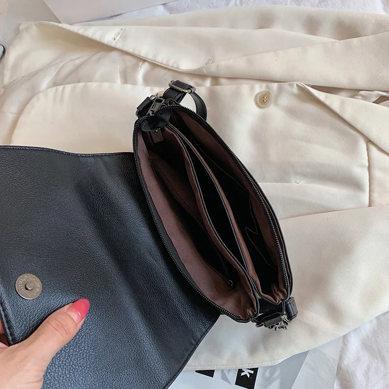 خمر الجمجمة برشام حقيبة كتف المرأة بولي Leather جلد أسود حقيبة كروسبودي مصمم رفرف حقيبة ساعي موضة جديدة سيدة حقيبة يد Bolso #6