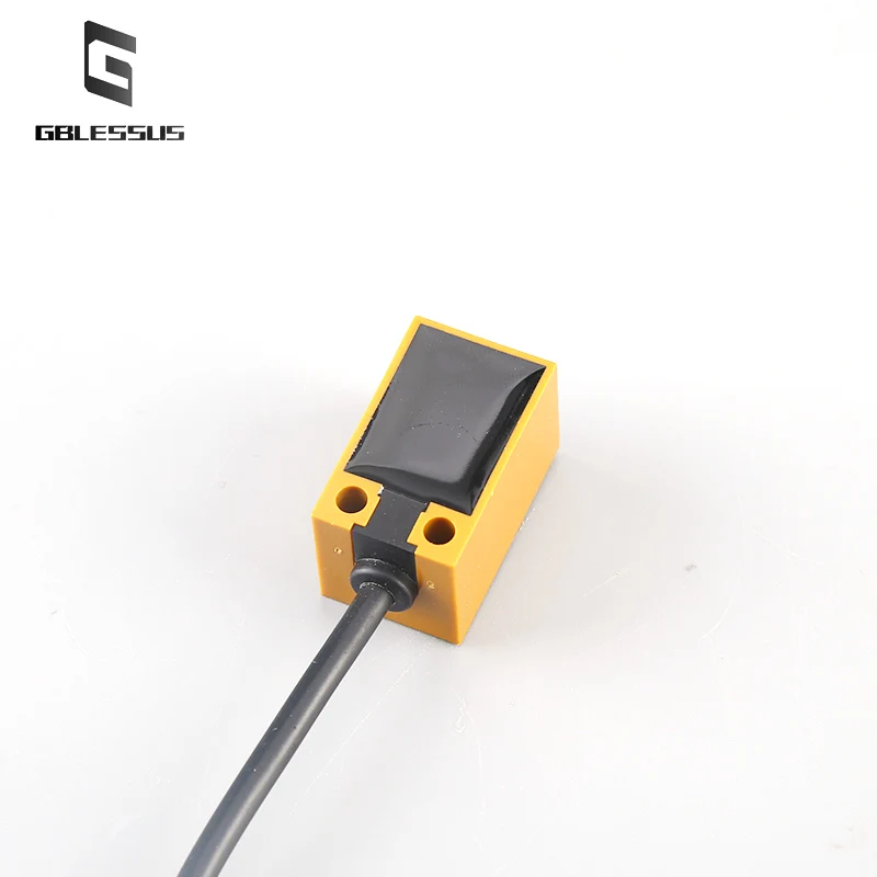 TL-Q5MC1สแควร์ Magnetic เซนเซอร์จับความใกล้เคียง NPN 3-Wire ปกติเปิด Seneor 5V-24V มุมสีเหลืองคอลัมน์ประเภท