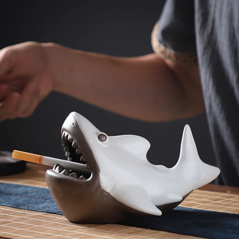 Ferocious shark ashtray Creative ocean fish big fish decoration ceramic ashtrays