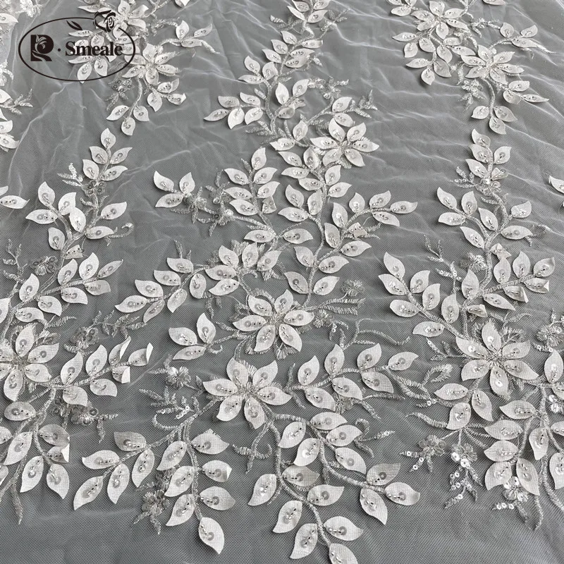 Elfenbeinfarbener Braut-Spitzenstoff, luxuriöse Perlenapplikation, silberne Stickerei, Blumen und Blätter mit Pailletten, hochwertiger Kleiderstoff, RS3104 – Detail 6