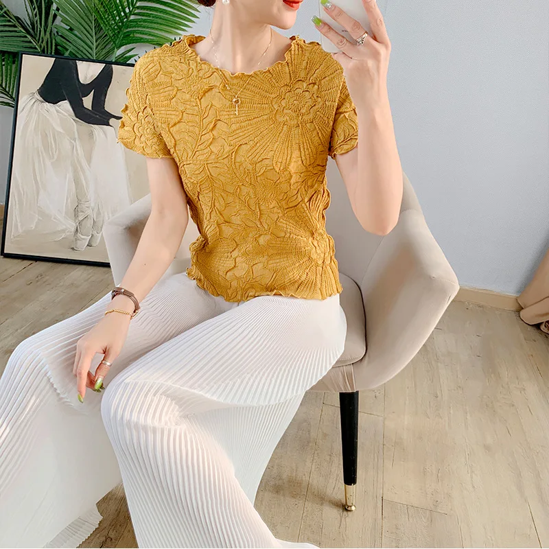 

Miyake pleated basic small tops women short-sleeved temperament tee autumn 2021 new slim bottoming female round neck T-shirts