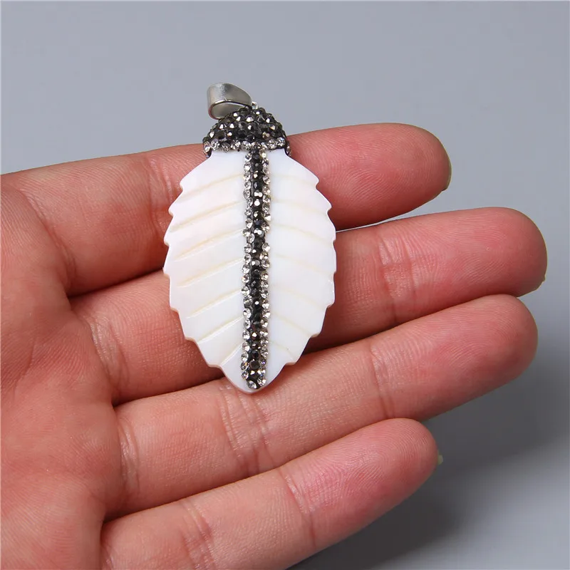 Goth Fashion Retro Stained Bull Bone Feather Cow Tooth Arrow Shape Charm Pendants For Men Hippop Jewelry Making Punk Necklace