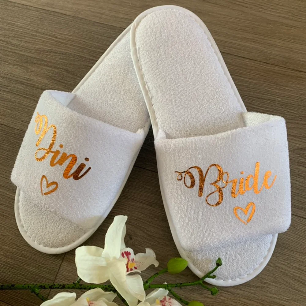 custom gold heart bride Slippers,monogram wedding Slippers,Bridesmaid mother of groom Gift,flower girl Slippers,hen night Favors