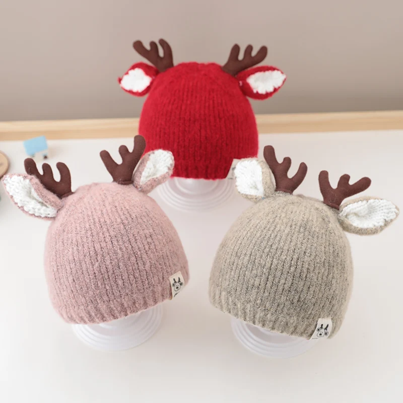 Baby hat autumn/winter cotton tyre newborn baby photo props Christmas antler hat lovely cap