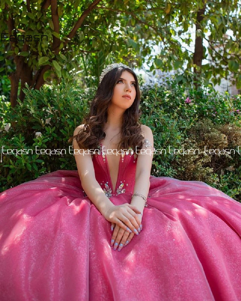 Rose Rode Sparkly Baljurk Quinceanera Jurken V-hals Crystal Applique Sweet 16 Jurk Feestkleding Pageant Jurken Lange