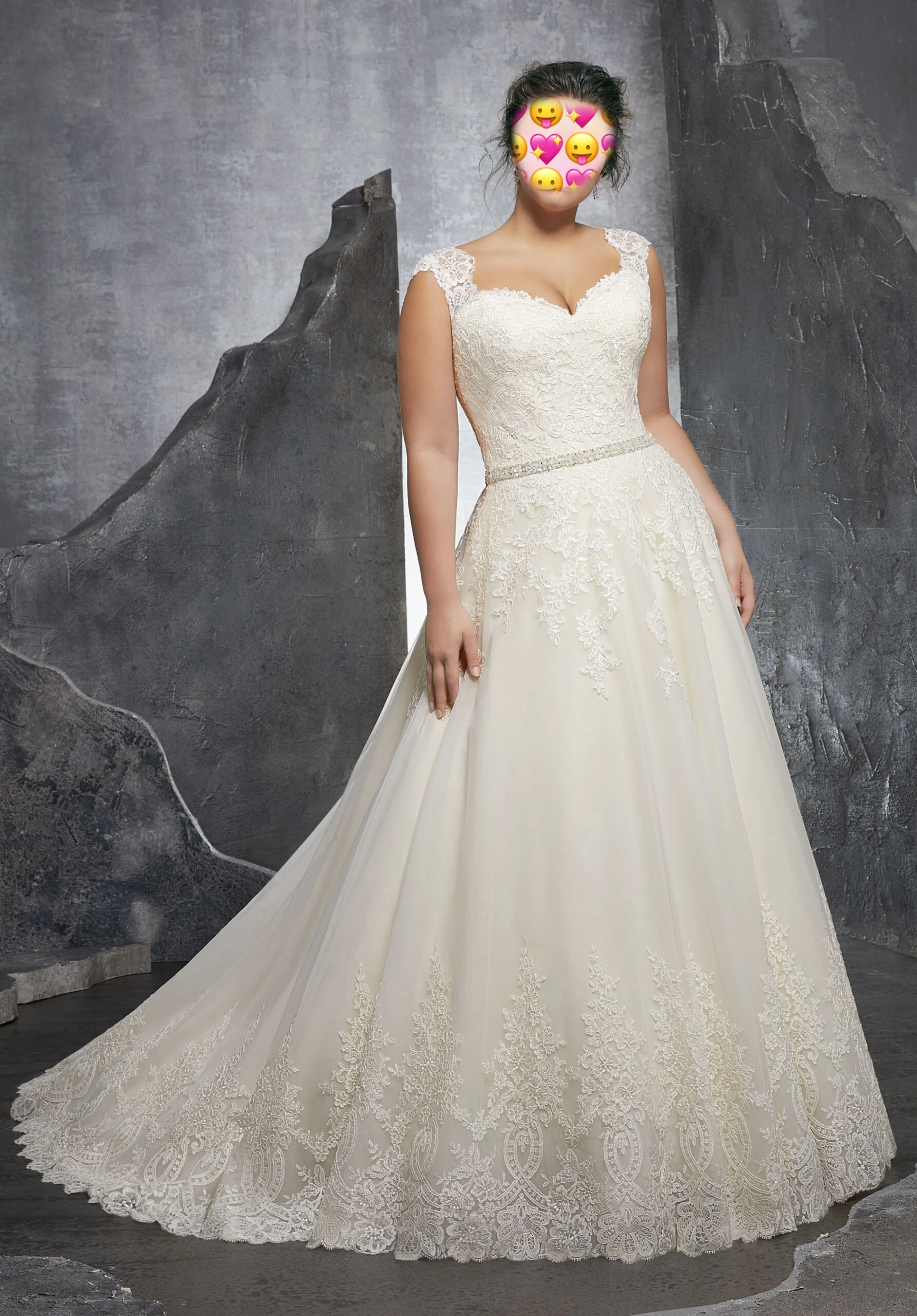 Tulle avorio Plus Size abiti da sposa perline di cristallo Vestidos De Novia una linea abiti da sposa da sposa corpetto di pizzo collo trasparente