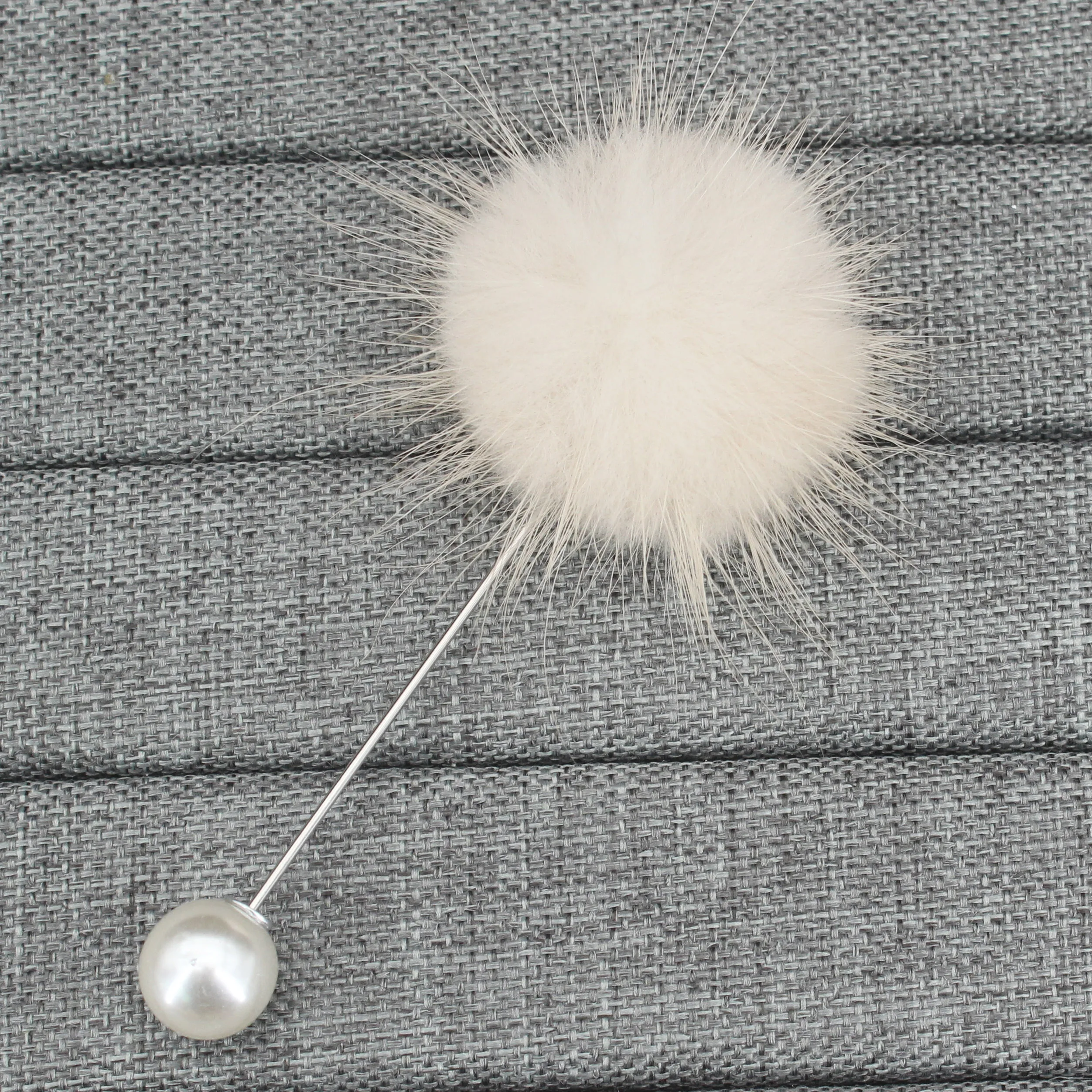 2020 New Cute Charm Simulated Pearl Brooch Pins For Women Korean Fur Ball Piercing Lapel Brooches Collar Jewelry Gift Kids Girls