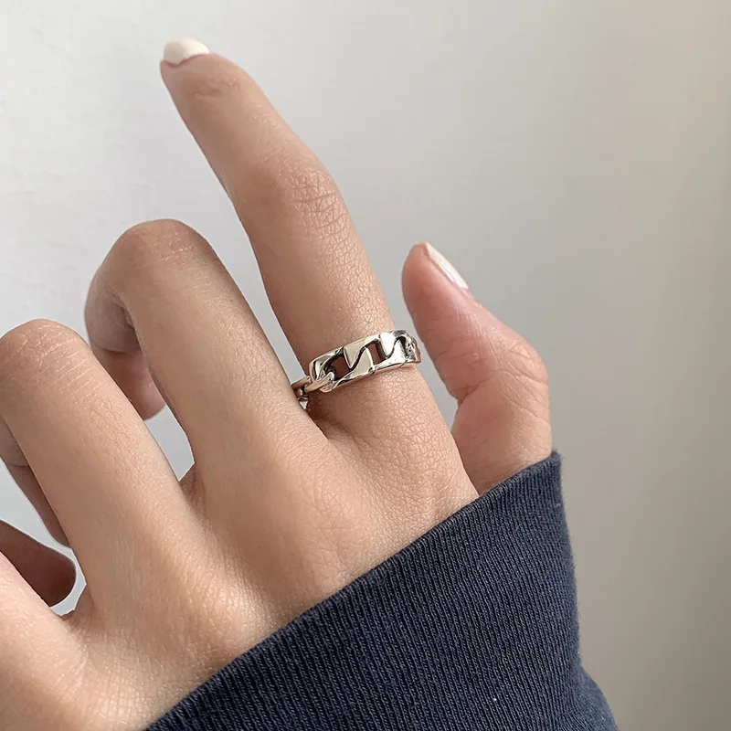 Anello a sfera intrecciato a catena cava retrò color argento Moda femminile Temperamento di tendenza aperto Regalo di gioielli di alta qualità