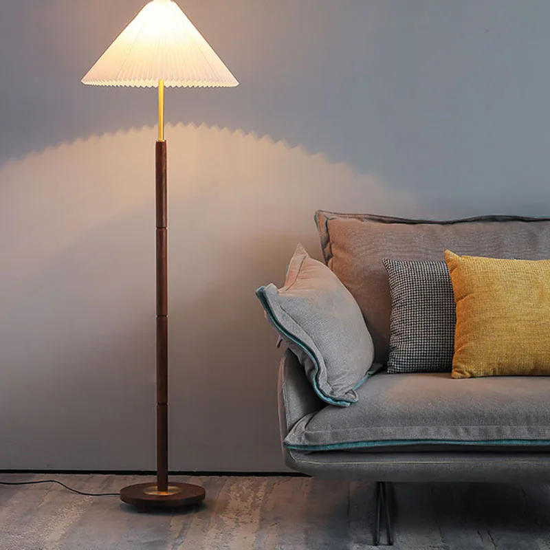 Pleated Floor Lamp Creative retro floor lamp Vertical Luminaires for Living Room Sofa Bedside Decor Corner Light wood stand lamp
