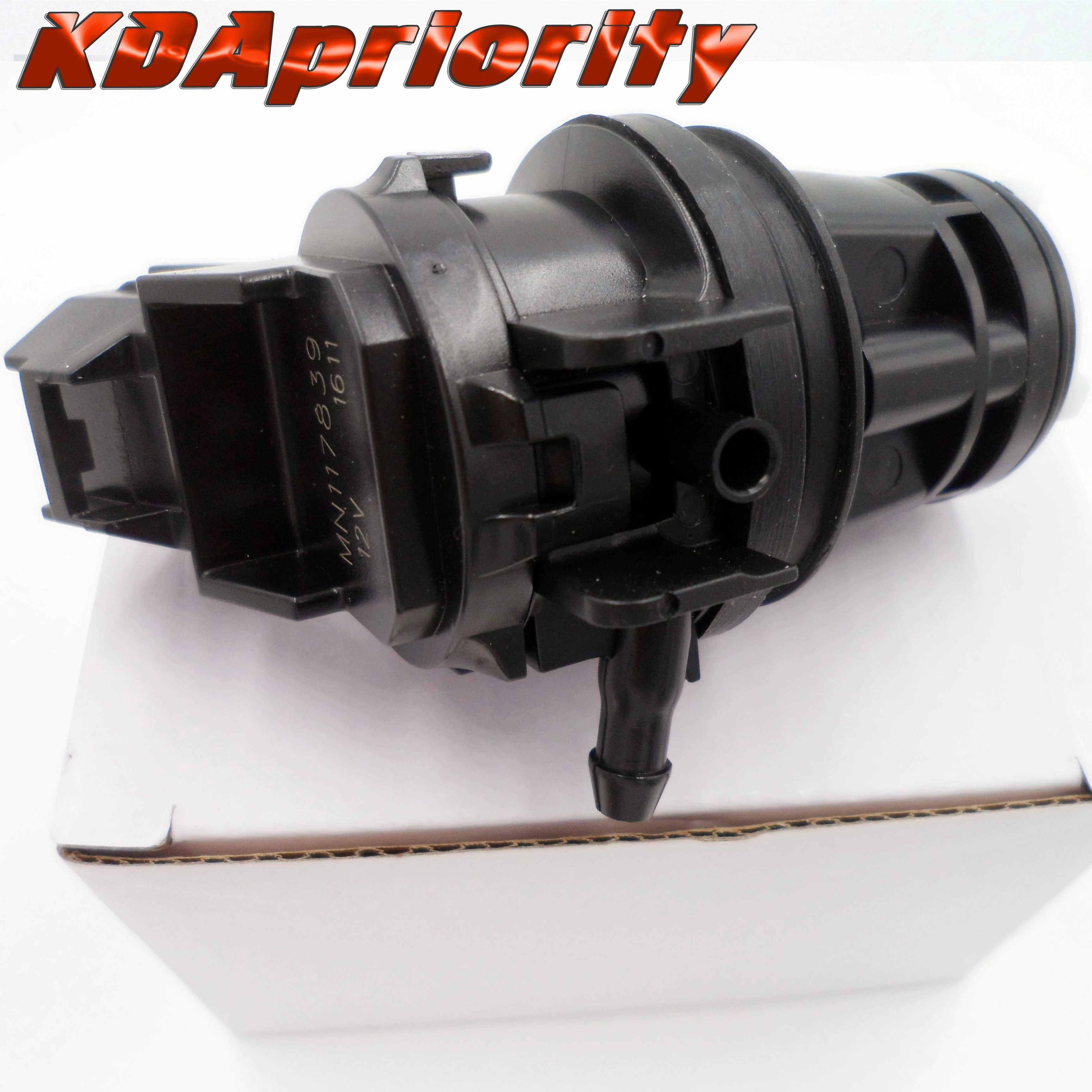 MN117839 Windshield Washer Pump For MITSUBISHI Pajero/V73//V75/V77/Montero/Shogun