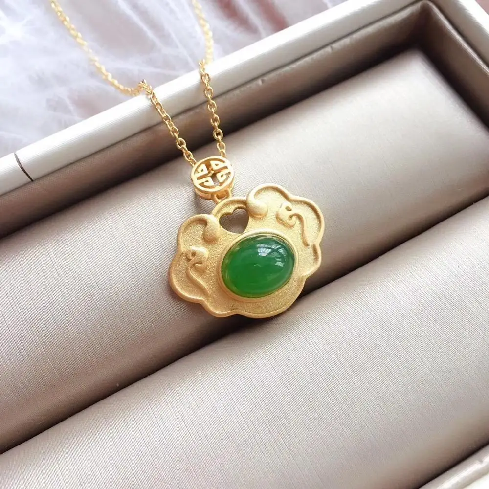 

Natural And Real Hetian Jade Pendant Necklaces Fashion Woman Necklaces