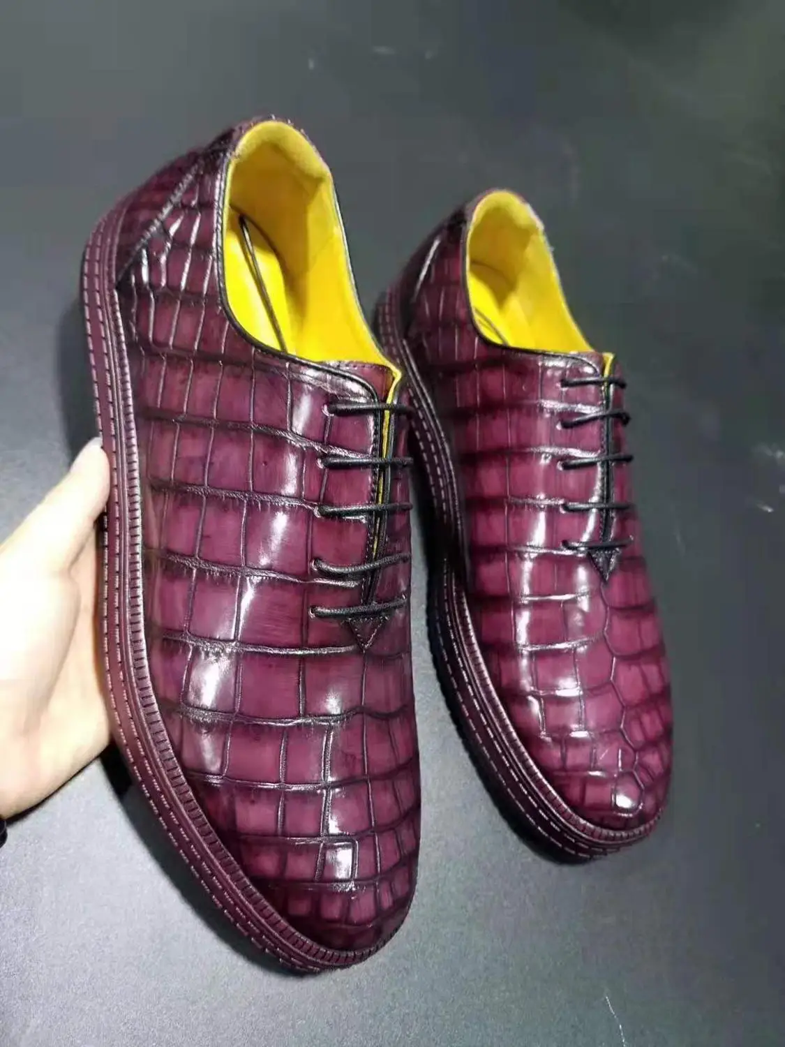 

Luxury quality Newly Genuine real genuine crocodile belly skin shinny burgandy color men business dress shoe with cow lining