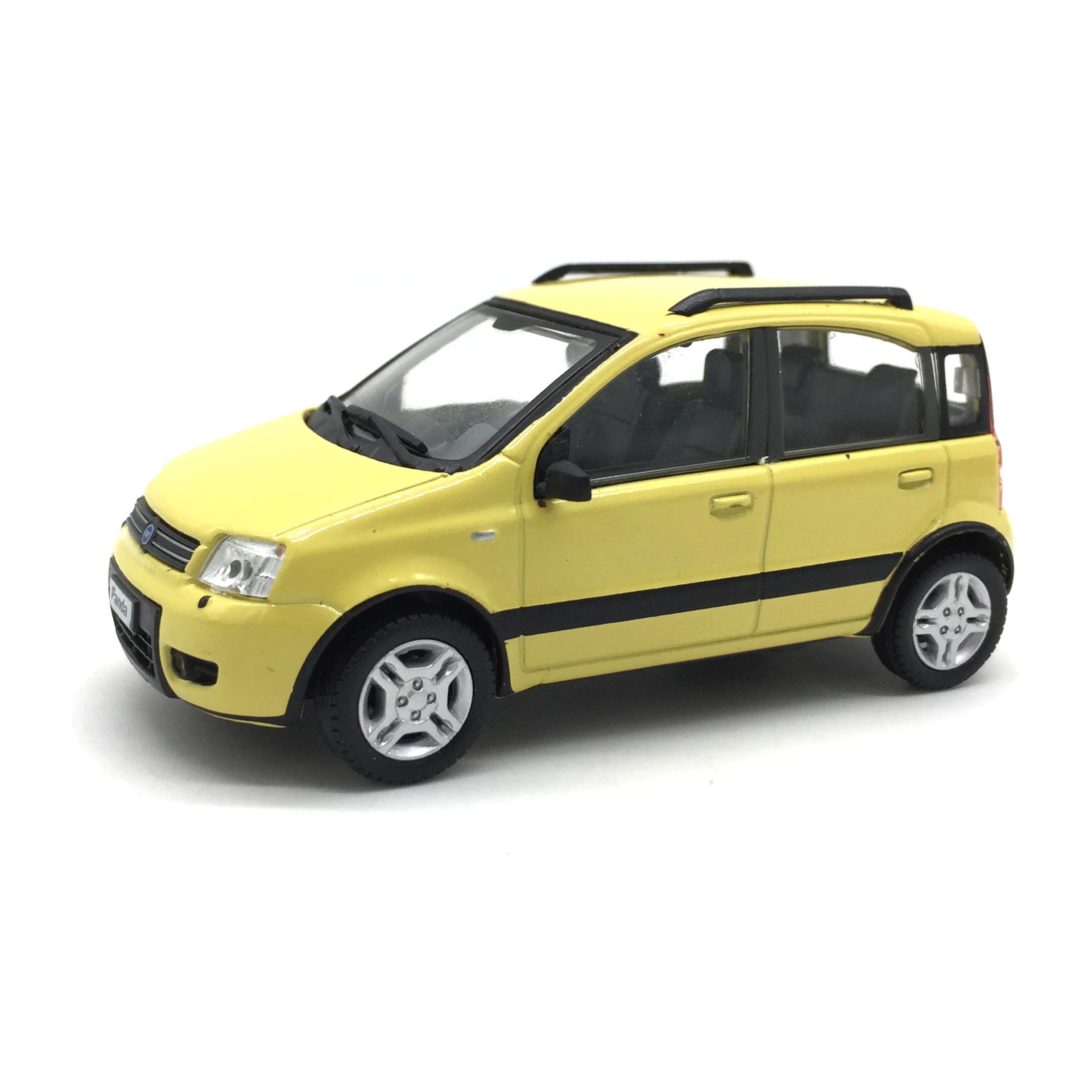Metal 1/43 scale model of the Fiat Motorama / Cararama Diecast Model without box