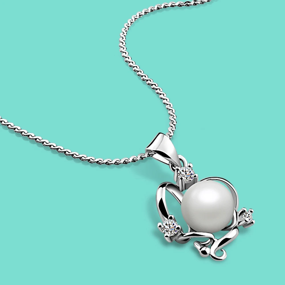 Semplici piccole collane girocollo con perle di zirconi a cuore per le donne moda nuova collana con ciondolo a catena di tendenza regalo all'ingrosso di gioielli