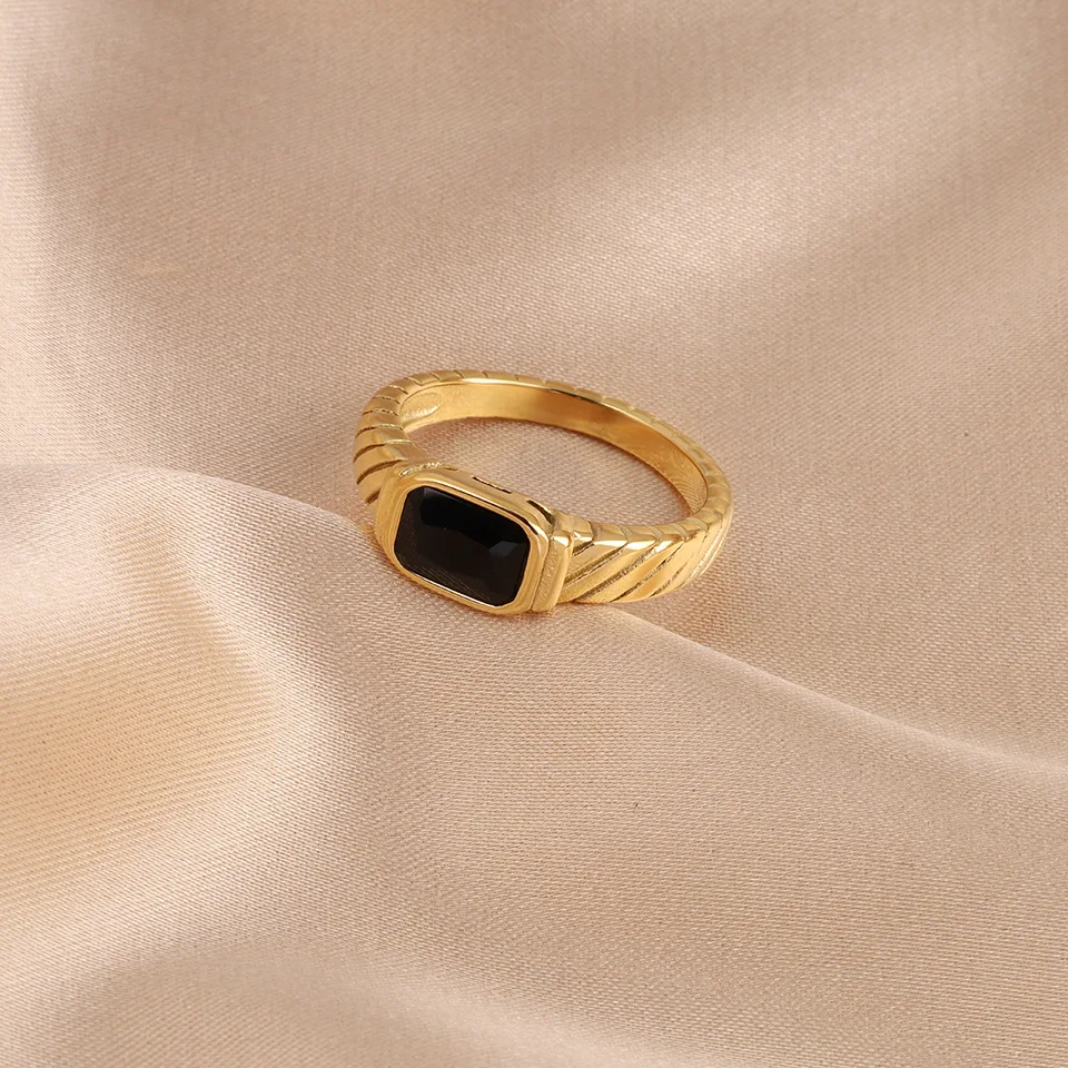 Fashion Stainless Steel Rings For Women Black Shell Infinity Ring Titanium Steel Couple Rings Engagement Jewelry Gifts