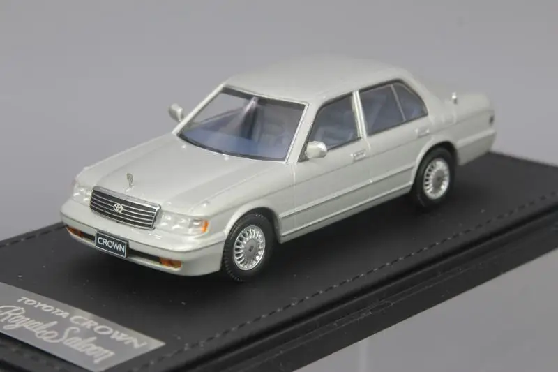 STC 1:43 TOYOTA Crown Royal Saloon  collects die-casting alloy car model ornaments