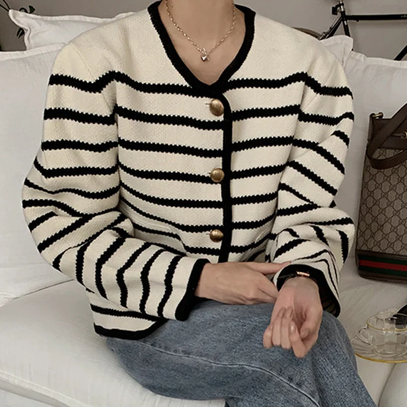 

Korean Style Sweater Cardigan Women Long Sleeve V-neck Stripe Loose Casual Oversized Knit Elegant Coat Office Ladies Outfits