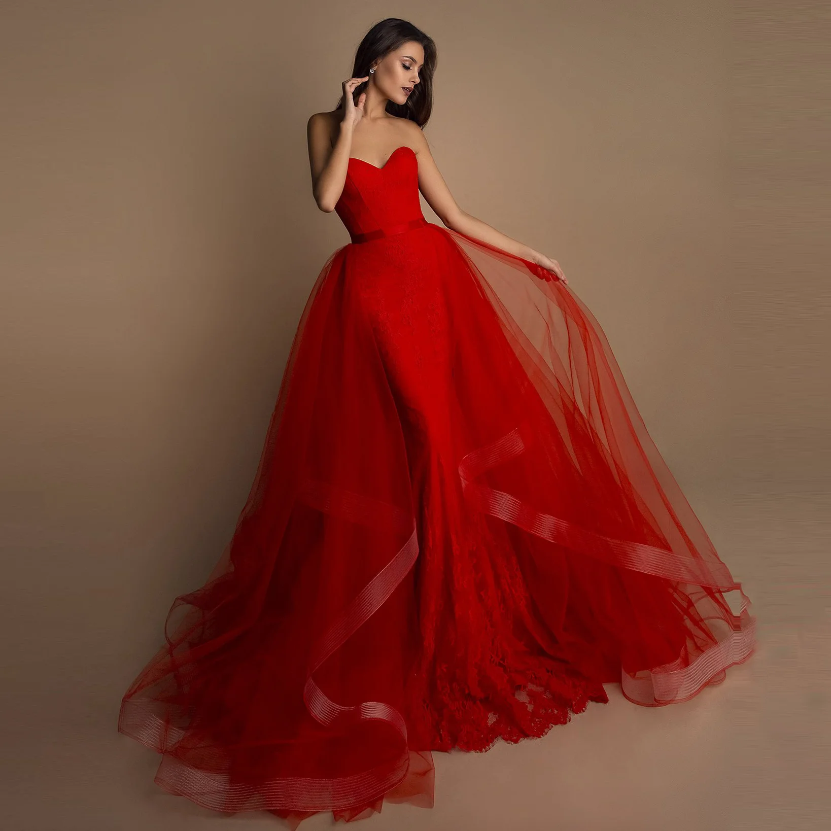 Vestido de novia de sirena de encaje rojo, Sexy, sin tirantes, largo hasta el suelo, de noche, vestido de tul extraíble con tren, elegante