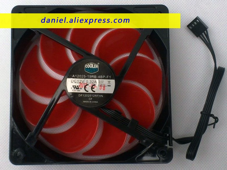 

Original A12025-19RB-4BP-F1 12V 0.32A 12025 12cm sickle 9 leaves 4-wire speed regulation gale silent fan