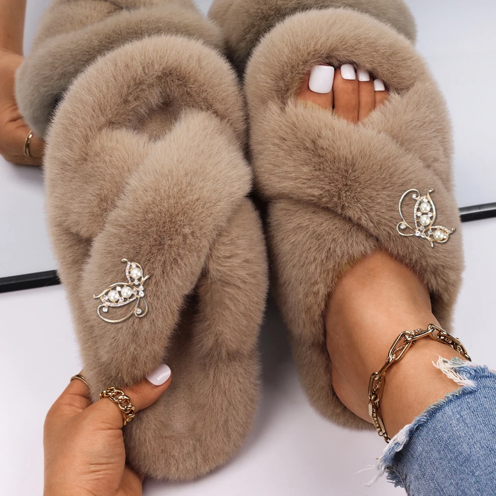 Indoor Slippers Chique Strass Vlinder Decor Harige Glijbanen Vrouwen Sandalen Platte Casual Schoenen Designer Bont Slippers Van Hoge Kwaliteit