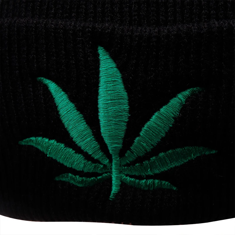 New Men Women Winter Weed Leaf Beanie Hats Warm Hip Hop Punk Knitting Winter Hat For Women Autumn Woolen Cap Skullies Black Hat