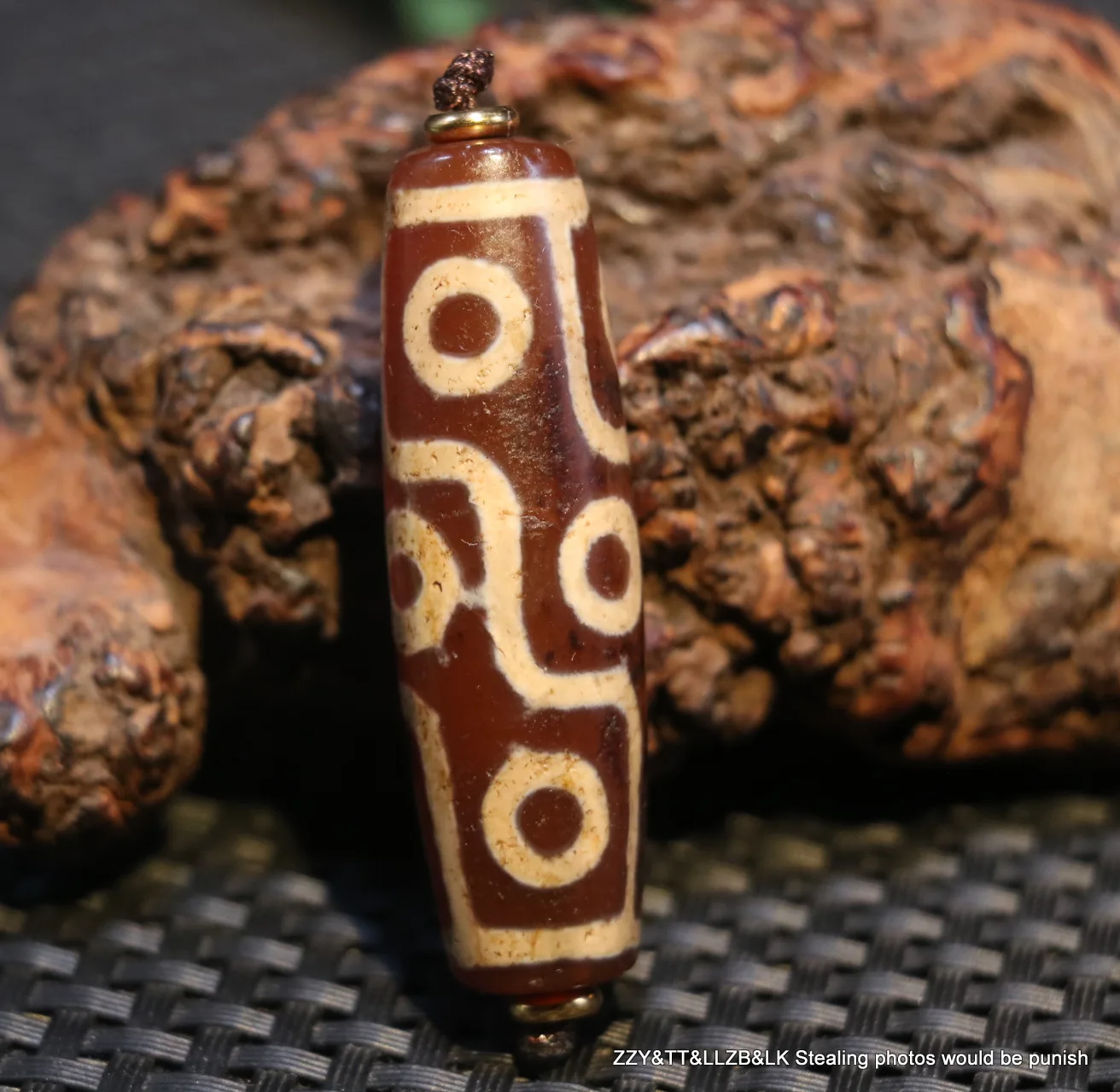 Magic Power Tibetan old Agate Deep Red Color 9 Eye Kingdom Totem dZi Bead Pendant Amulet 4A+ Timestown UPD210930A5