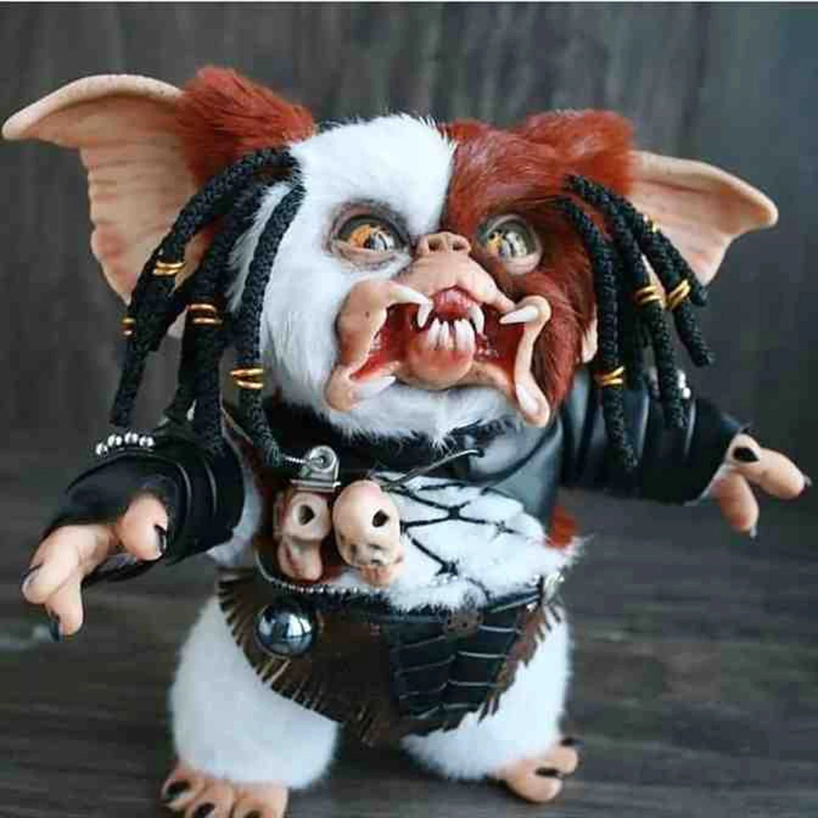 

Creative Mogwai Handmade Doll Cute Gremlins-monster Resin Statue Miniature Art Halloween Decorations For Home Home Decor